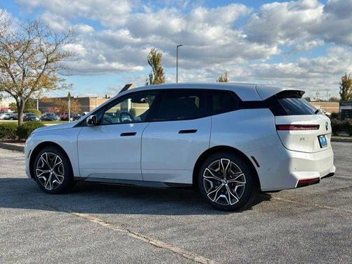 2026 BMW iX xDrive45