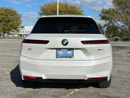 2026 BMW iX xDrive45