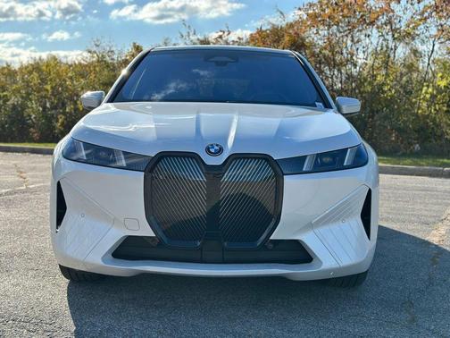 2026 BMW iX xDrive45