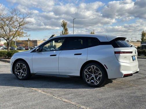 2026 BMW iX xDrive45