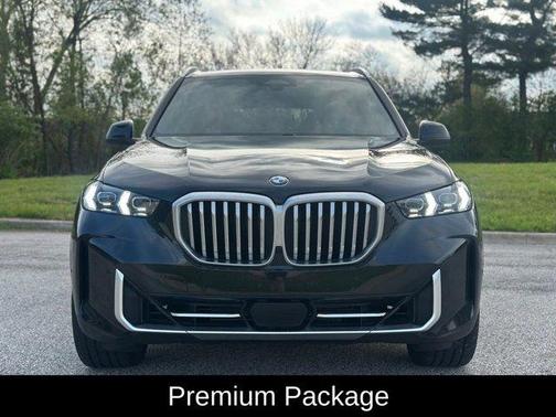Black Sapphire Metallic 2024 BMW X5 xDrive40i