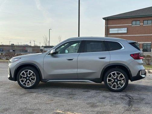 Space Silver 2026 BMW X1 xDrive28i