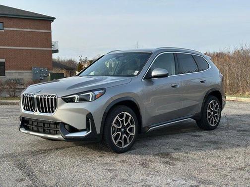 Space Silver 2026 BMW X1 xDrive28i