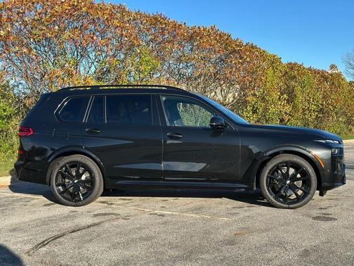 2026 BMW X7 M60i
