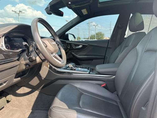 2021 Audi Q8 55 Prestige