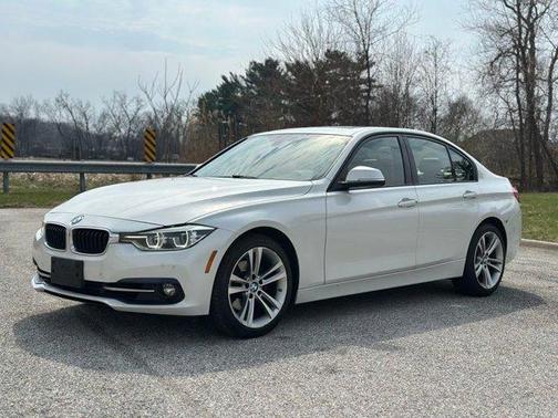 Mineral White Metallic 2016 BMW 328 i xDrive SULEV