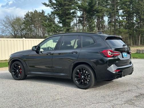 Black Sapphire Metallic 2024 BMW X3 M40i