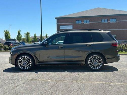 C3D 2027 BMW X7 xDrive40i