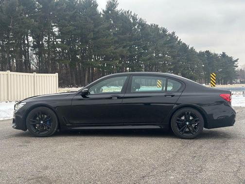 2019 BMW 740 i xDrive