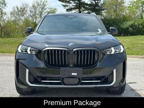Black Sapphire Metallic 2024 BMW X5 xDrive40i