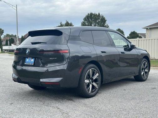 2026 BMW iX xDrive45