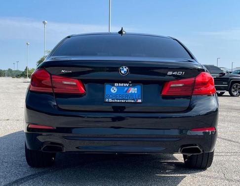 Black Sapphire Metallic 2018 BMW 540 i xDrive