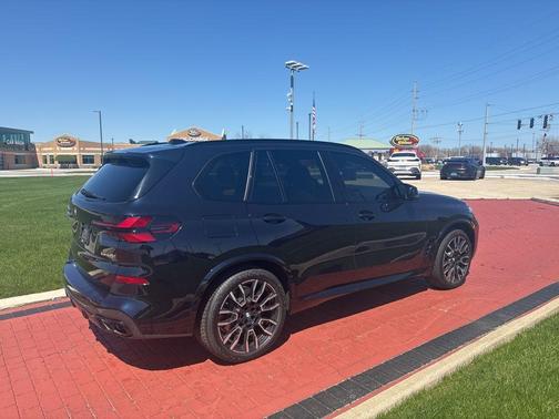 Carbon Black Metallic 2024 BMW X5 M60i
