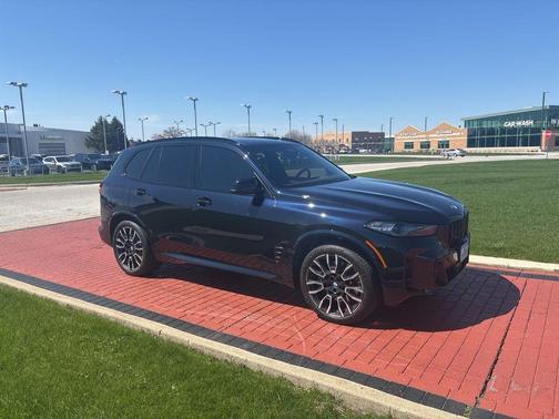 Carbon Black Metallic 2024 BMW X5 M60i