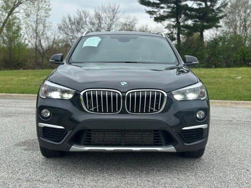 Black Sapphire Metallic 2018 BMW X1 xDrive28i