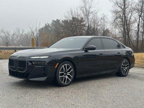 2025 BMW 760 760i xDrive