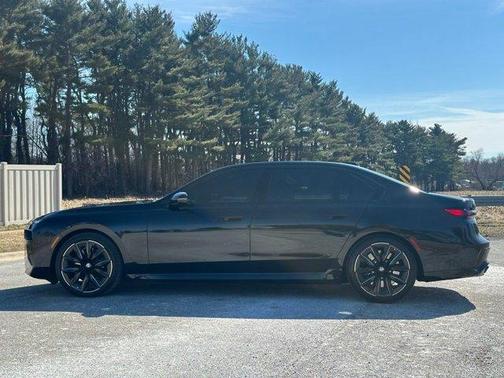 2025 BMW 760 760i xDrive