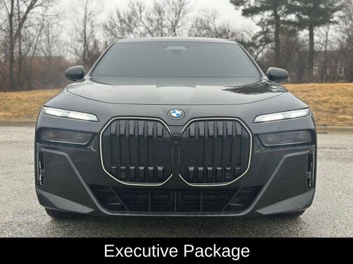 2025 BMW 760 760i xDrive