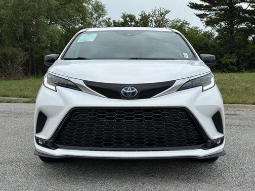 2021 Toyota Sienna XSE 7 Passenger