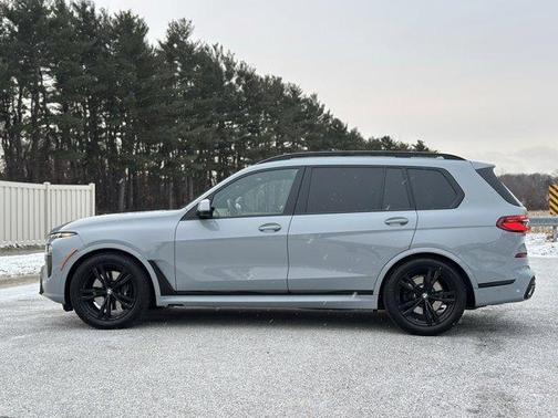 2025 BMW X7 xDrive40i