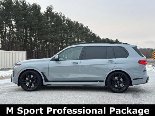 2025 BMW X7 xDrive40i