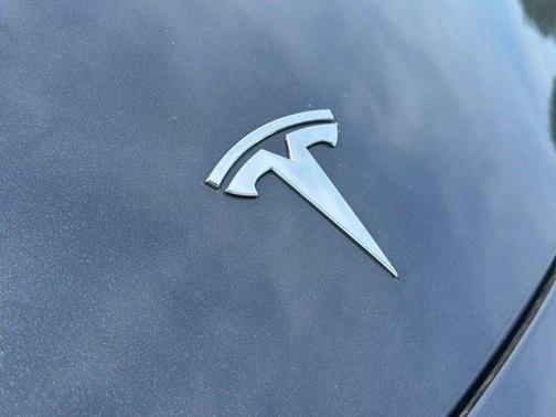 Midnight Silver Metallic 2022 Tesla Model 3 Performance