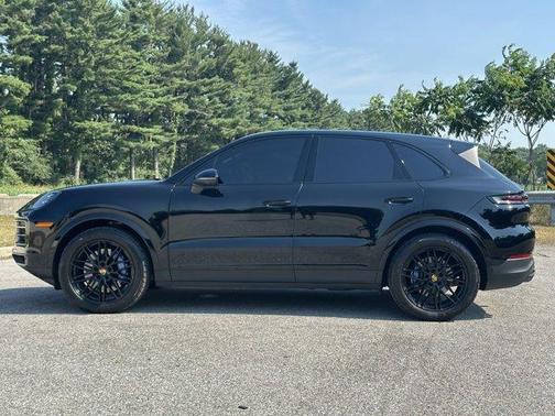 2024 Porsche Cayenne Base