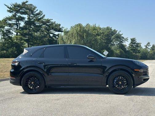 2024 Porsche Cayenne Base