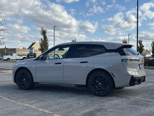 2026 BMW iX xDrive60