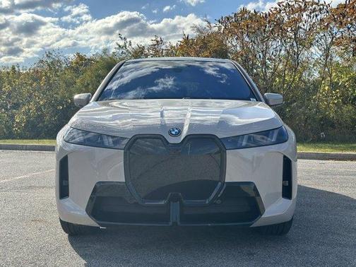 2026 BMW iX xDrive60