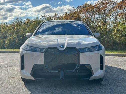 2026 BMW iX xDrive60