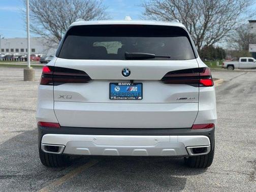 Mineral White Metallic 2026 BMW X5 xDrive40i