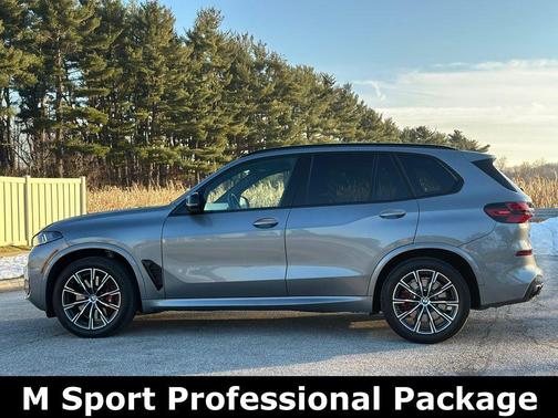2025 BMW X5 M60i