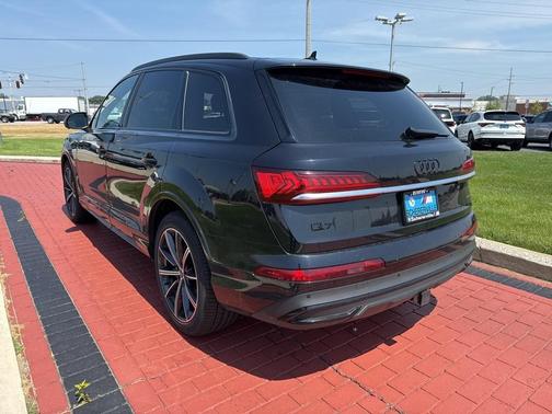 2021 Audi Q7 55 Prestige