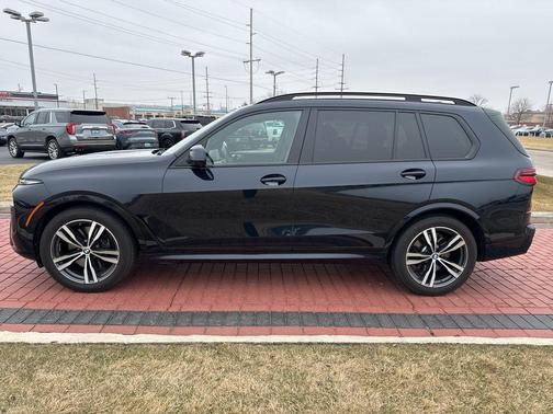 2024 BMW X7 xDrive40i