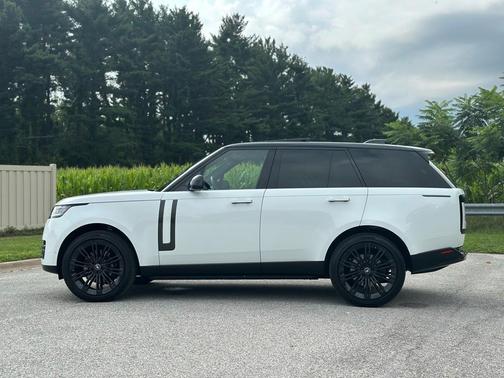 2025 Land Rover Range Rover P400 SE