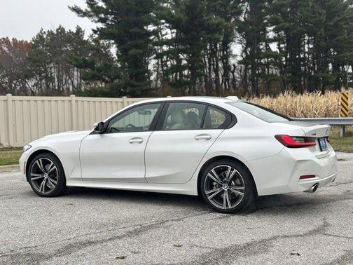 2023 BMW 330 i xDrive