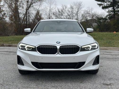 2023 BMW 330 i xDrive