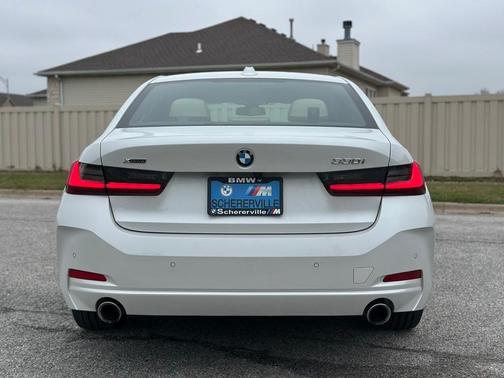 2023 BMW 330 i xDrive