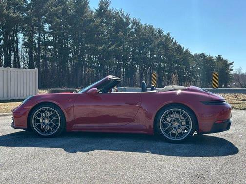 2025 Porsche 911 Carrera