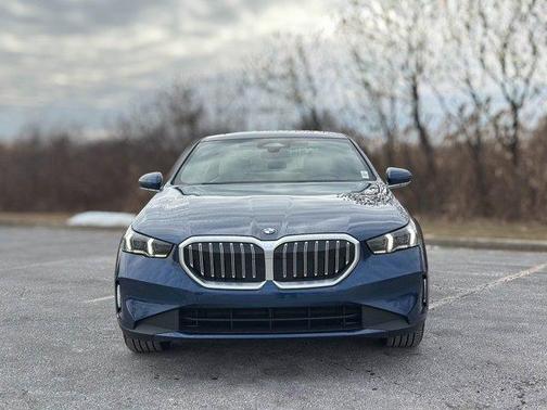 2025 BMW 530 i xDrive