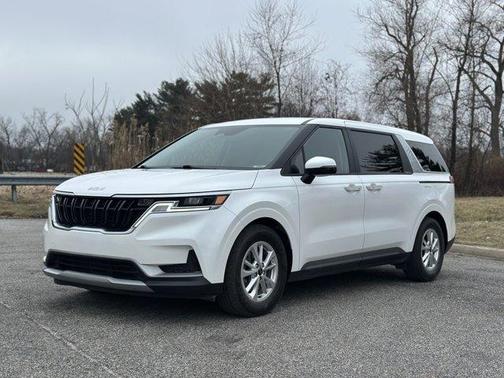 2022 Kia Carnival LXS