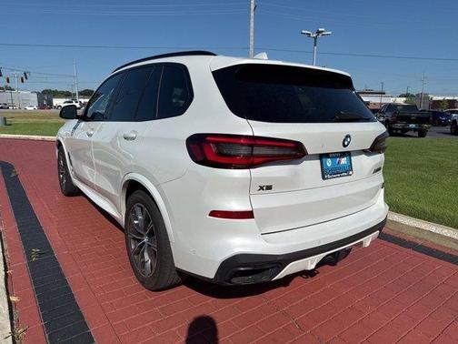 2021 BMW X5 M50i