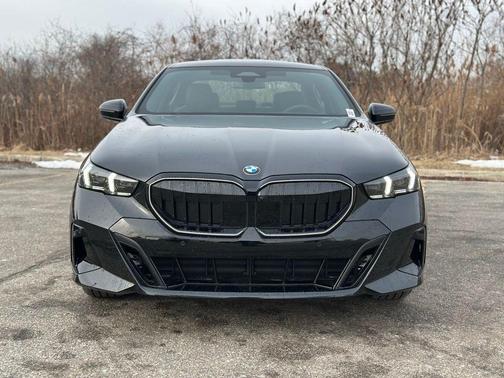 2026 BMW 530 i xDrive