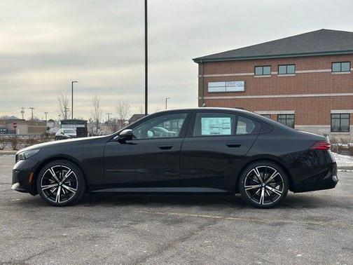 2026 BMW 530 i xDrive