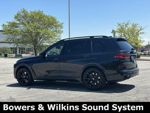 2025 BMW X7 M60i
