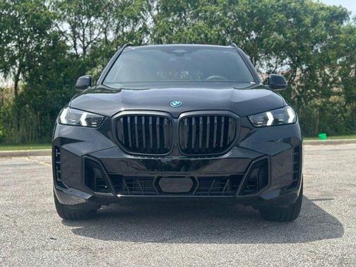 Black Sapphire Metallic 2026 BMW X5 PHEV xDrive50e