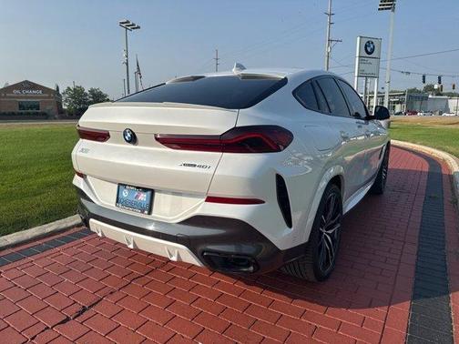 2022 BMW X6 xDrive40i
