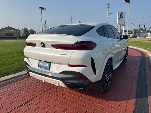 2022 BMW X6 xDrive40i