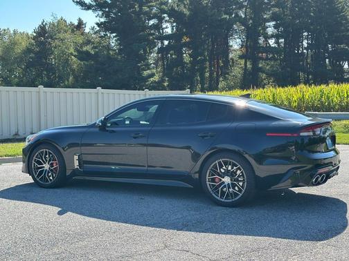 2022 Kia Stinger GT2